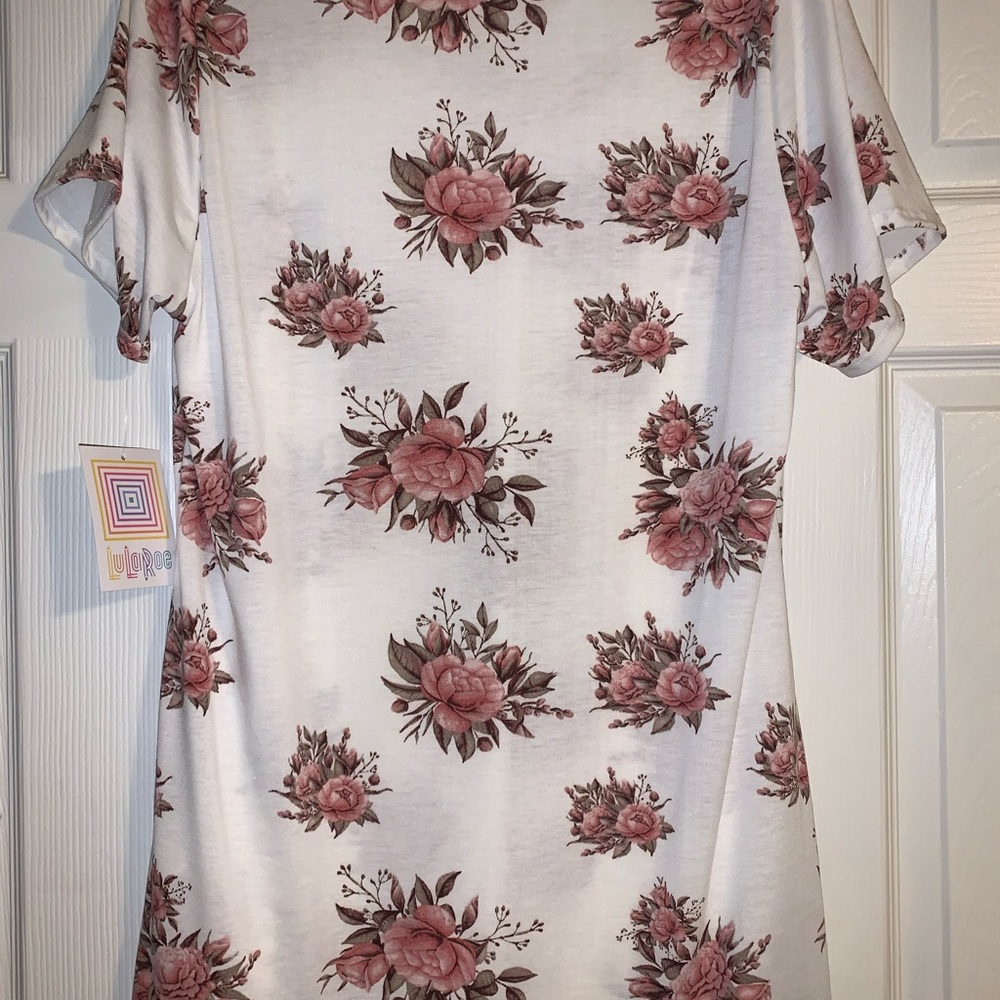 Lularoe Classic T - Picture 4 of 6